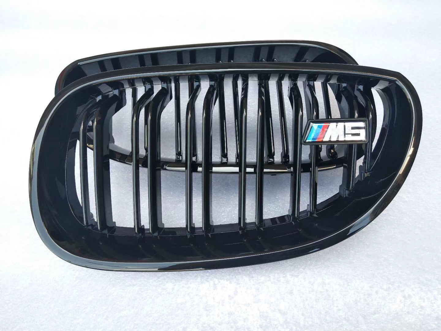 Big Surrounded — 迪卡欣 Body Kit for - unpainted-gloss-black-grille