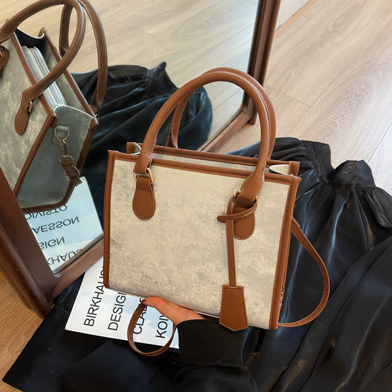 Alto sentido de la bolsa de hombro para mujeres 2024, nuevo verano versátil bolso de mano, bolso de mano, bolso de clase