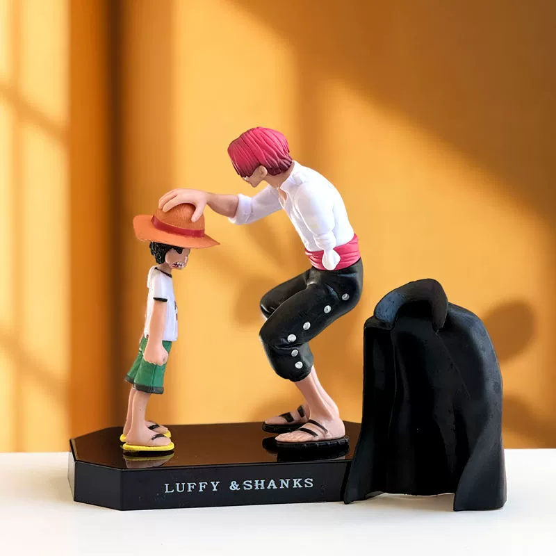 Фигурка Шанкса и Луффи из One Piece сцена крупная
