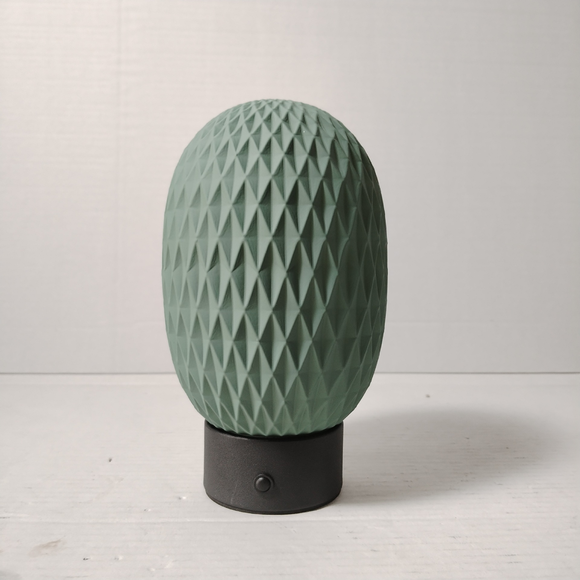 Huevo de dinosaurio lámpara de escritorio de vidrio rayado en forma de diamante