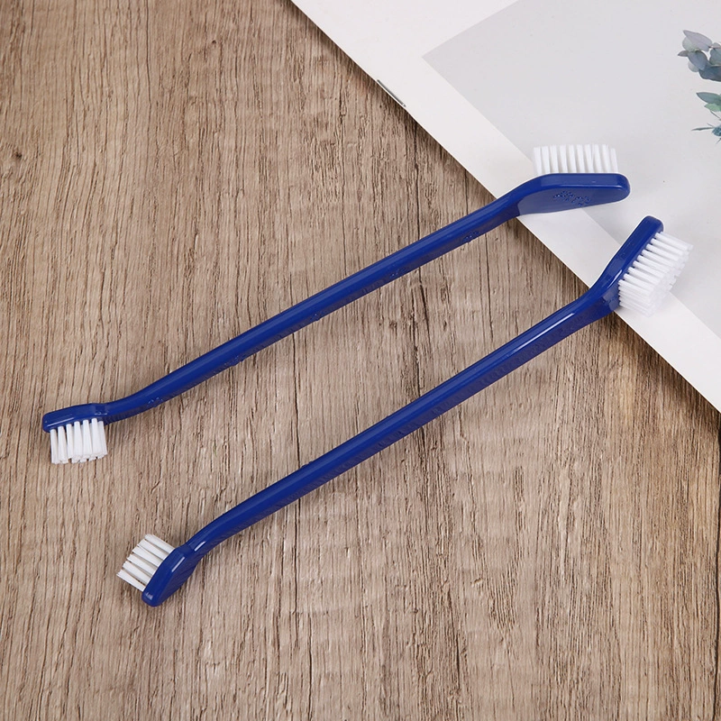 Заводская поставка Синяя Нейлоновая короткая ручка мягкая щетина двуглавая зубная щетка инструменты для чистки пятен во рту домашних животных оптом