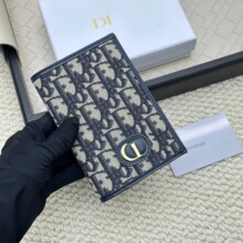 金色CD印花面料 牛皮双折款式护照夹卡夹