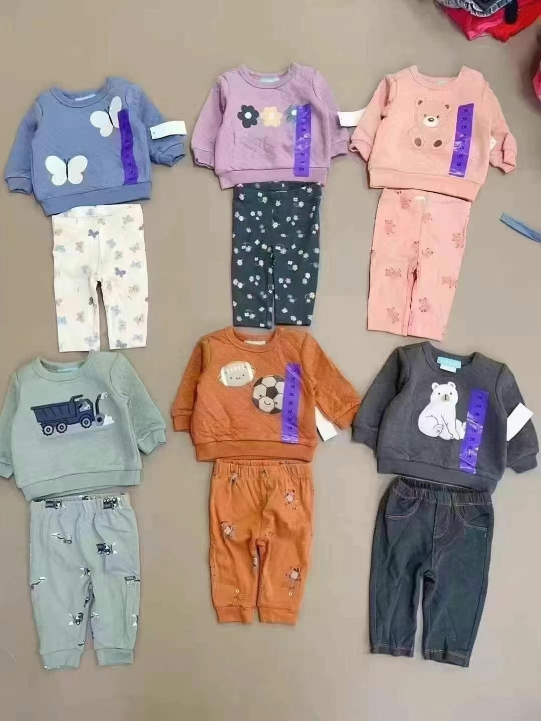 Patpat marca de descuento de ropa infantil comercio exterior transfronterizo ropa infantil otoño invierno suéter infantil conjunto al por mayor mercancías de cauda