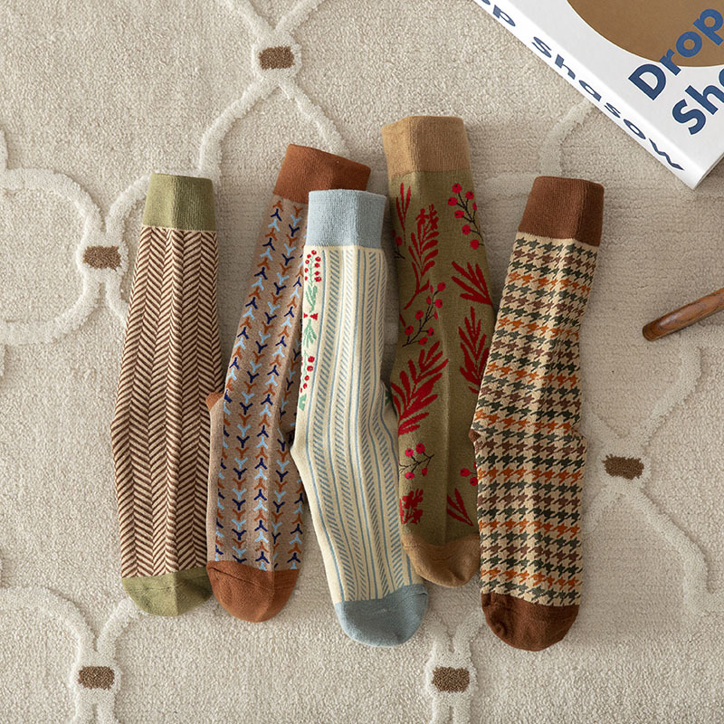 55g Weight Socks Classification Socks Lingerie Type Cotton Fabric Type A Pair Quantity Daily Occasion Comfort Function Multicolor Pattern Autumn&Winter Season Women's Gender Vacation, Simple Style Style Women's Vacation Simple Style Multicolor Cotton Crew Socks A Pair 2