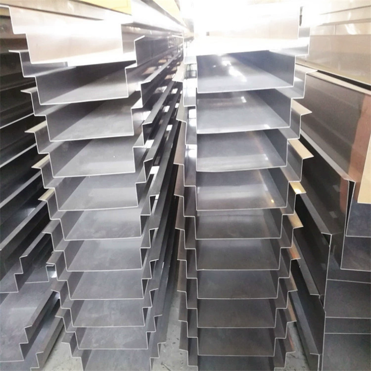 Резервуар для сбора воды из нержавеющей стали 304. Седиментационный резервуар из нержавеющей стали 316. Треугольная перегородка из нержавеющей стали. Производитель перфорированного резервуара для сбора воды с зубчатыми отверстиями.