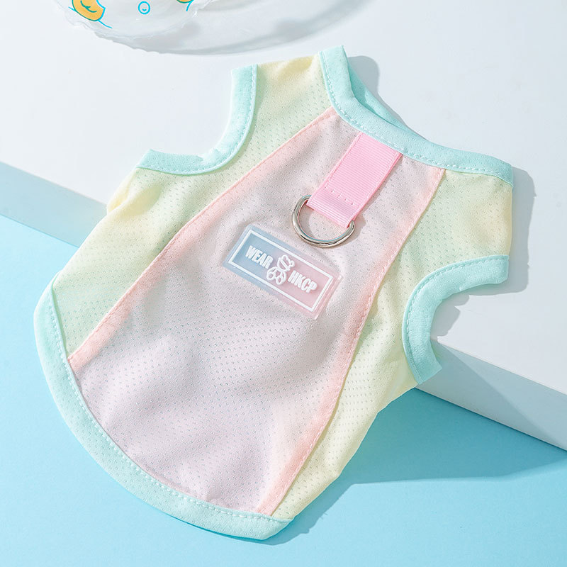 Primavera y verano perro macaron mariposa pequeña malla protector solar chaleco de tracción fresco gato ropa de perro mascota de dos patas