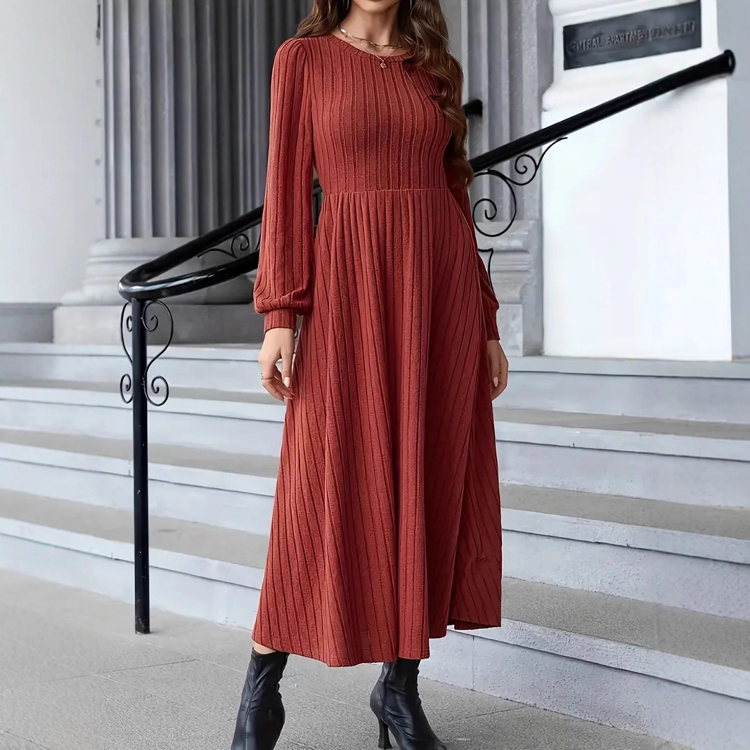 亚马逊2025秋冬新款欧美女装长裙跨境圆领纯色A摆针织长袖连衣裙