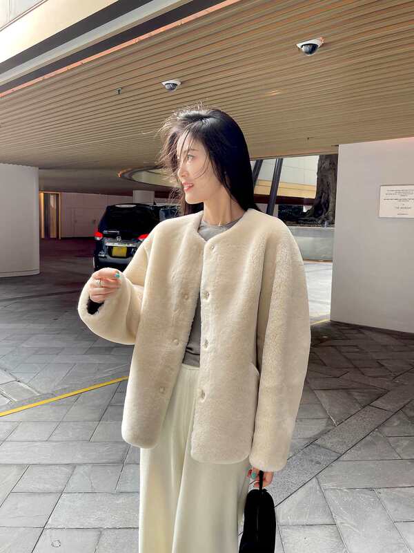 月光羊毛皮毛一体美利奴超细毛极简圆领皮草外套女2025新款冬上衣|undefined