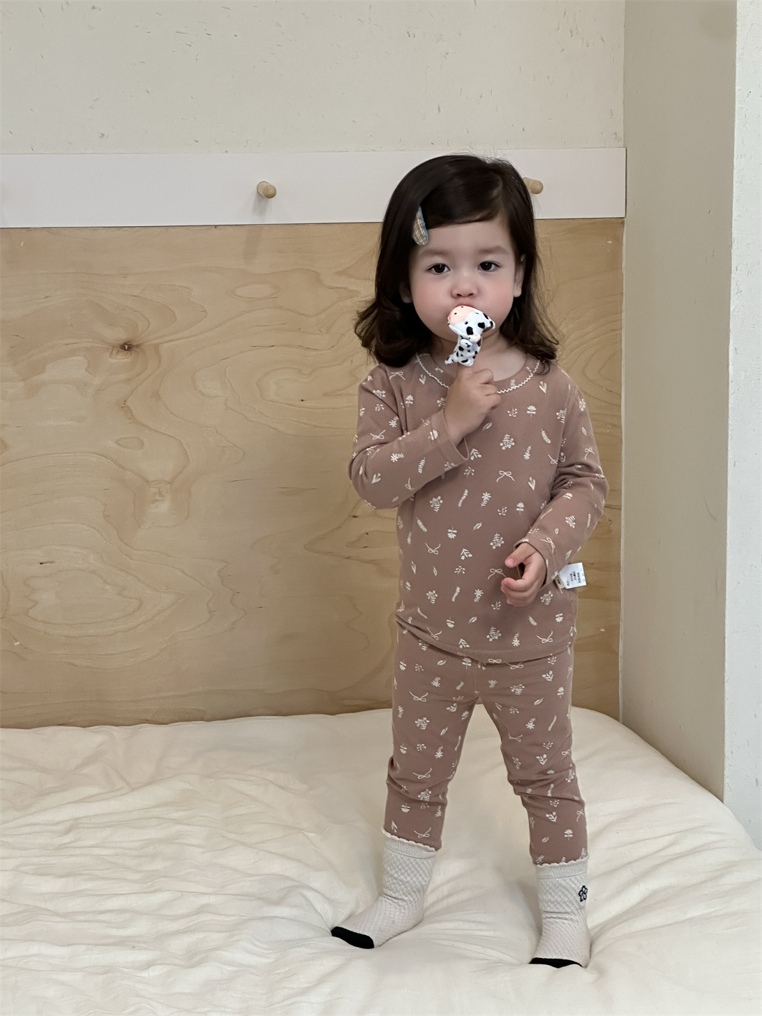 Pajamas infantiles infantiles de otoño ropa de bebé 2025 ropa de otoño ropa infantil coreana ropa de niña casa