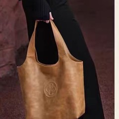 【イタリア輸入牛皮】カシ楽馬甲包特包女性レトロ大容量シングル肩脇下包秋