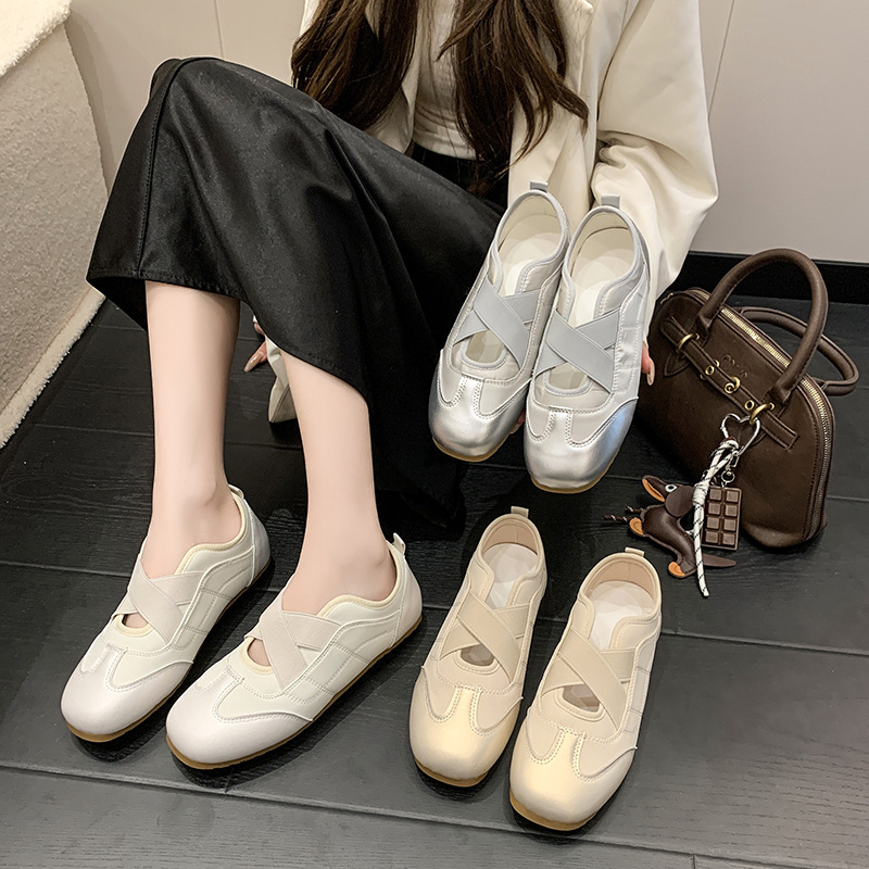 Aumentar la altura de la parte inferior gruesa de las zapatillas de verano de las mujeres europeas nuevas zapatillas pequeñas de alta calidad