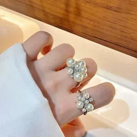 项链;耳环;戒指