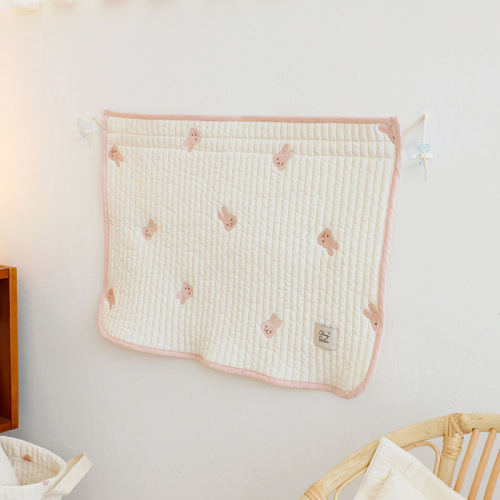 Korean Ins style thickened quilted cotton embroidered curtain bear light blocking heat insulation suction cup universal car sunshade