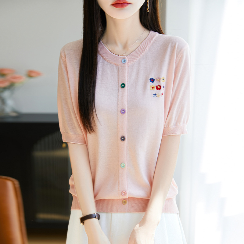 Fresh and Simple Fine Wool Round Neck Knitted Cardigan Short Sleeve 2025 Summer New Embroidered Small Floral Button Top