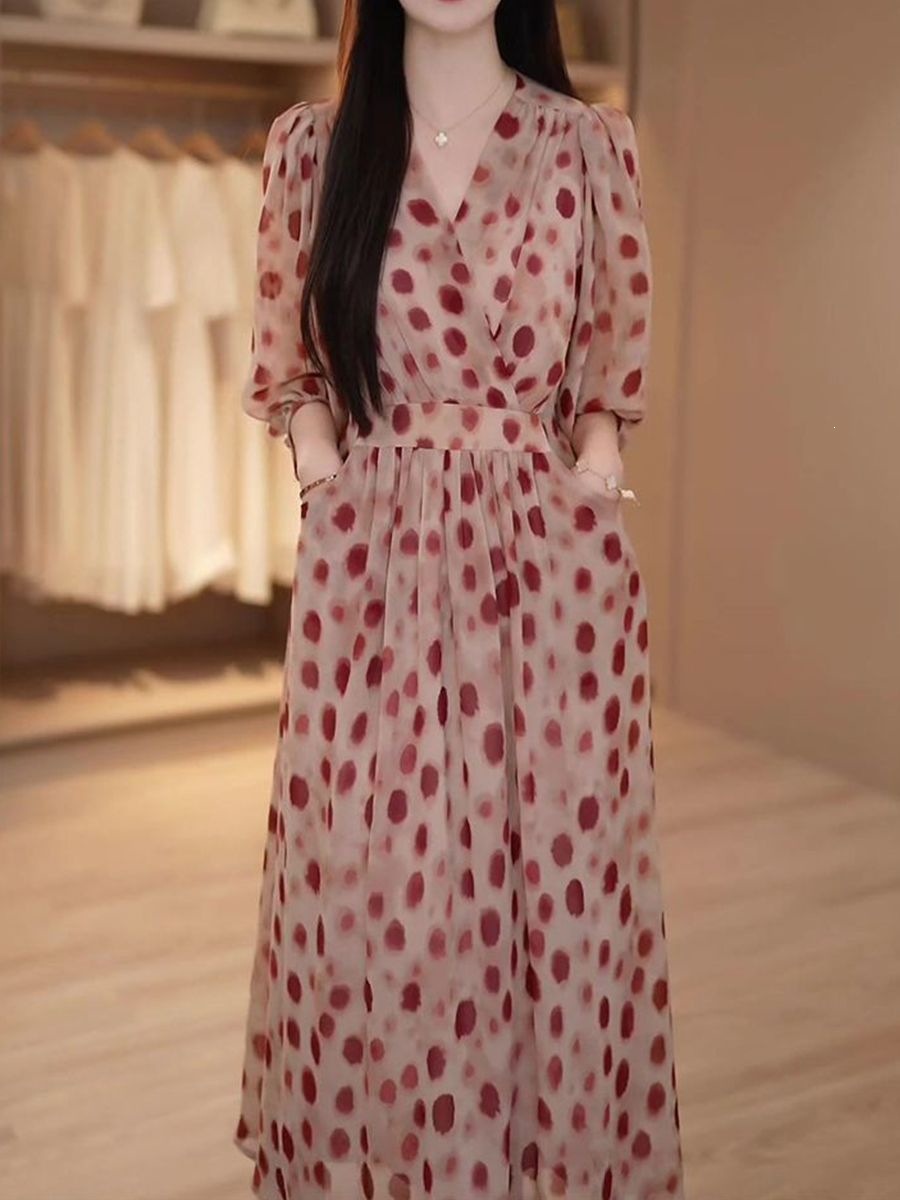 Đầm maxi nữ thắt eo họa tiết chấm bi sóng Pháp 2026 — Red wave dots (có lớp lót) chi tiết 6