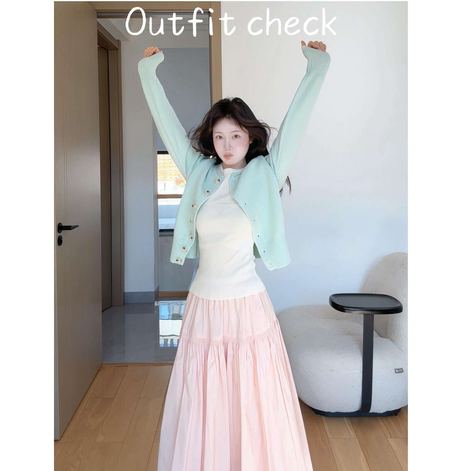Sweet and youthful cardigan top, unique and beautiful spring outfit, complete with a new midi skirt.
