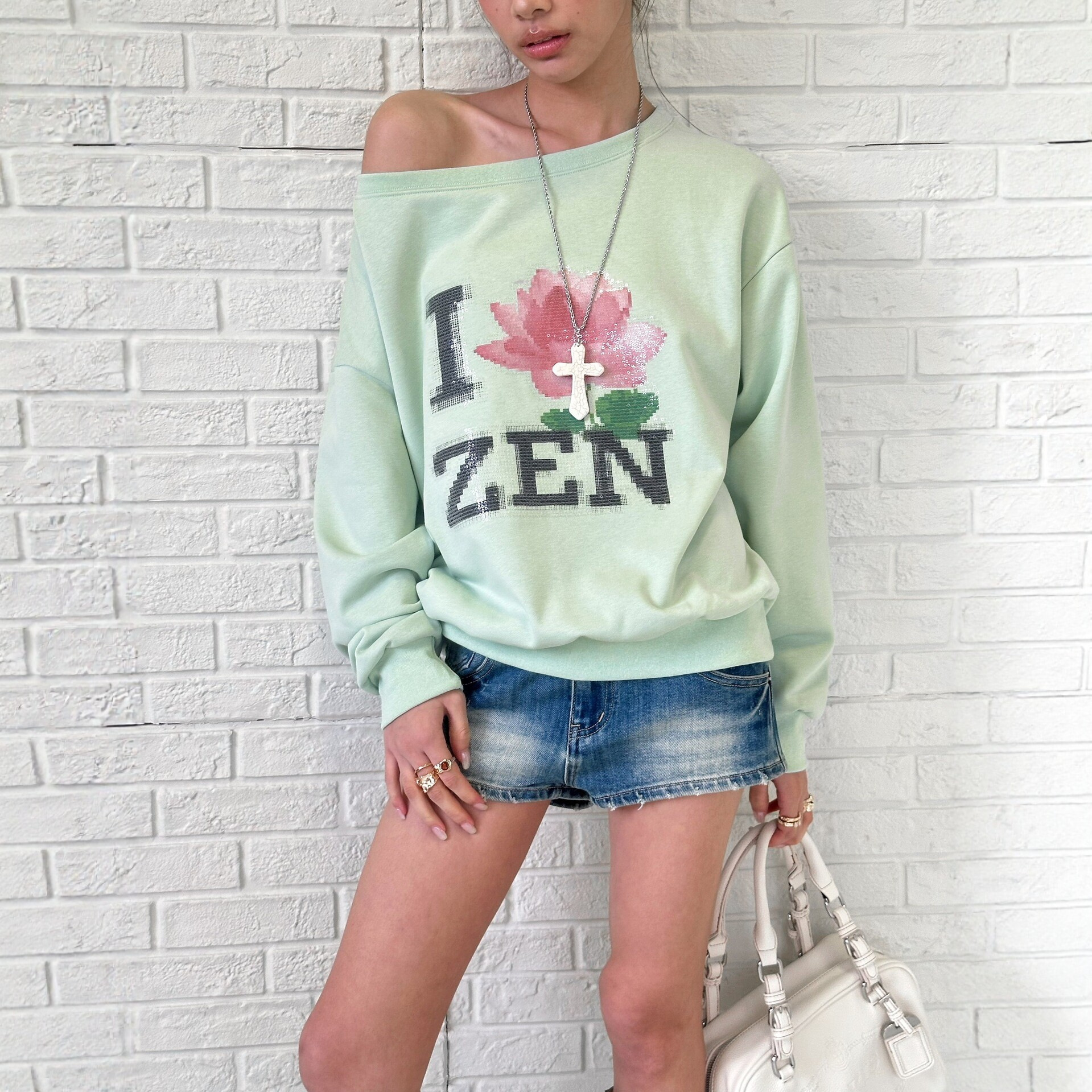 pokiovo American retro casual oversized neckline, off-shoulder design, versatile loose fit, lotus print, new autumn style sweatshirt for women.