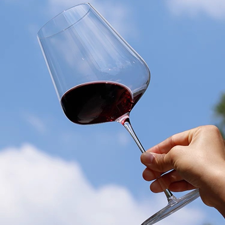 Copa de vino tinto ultrafina doméstica, cristal de lujo ligero, copa de Borgoña, copa de Burdeos de alto valor, estilo ins