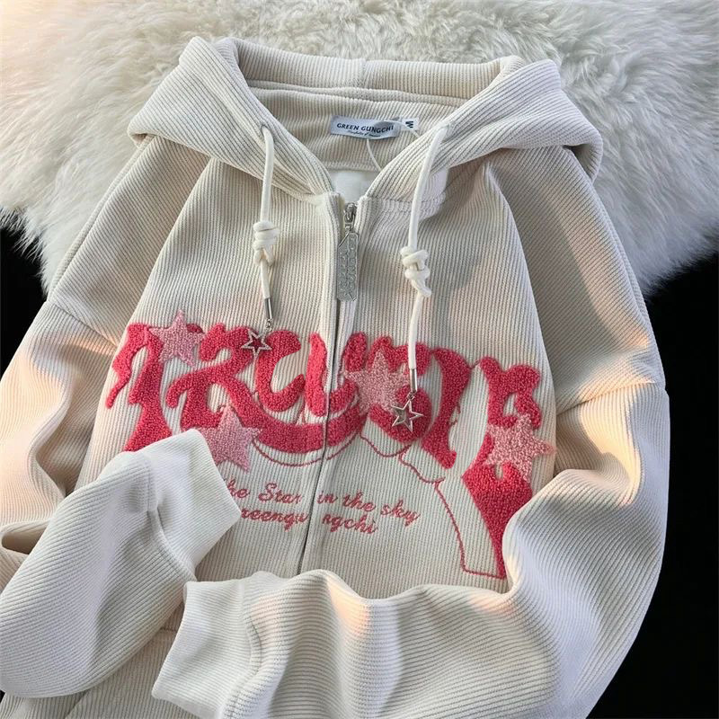 アメリカのレトロな刺繍のコーデュロイのコートの女性の春と秋の薄いタイプの学院の風のゆったりしたガードルのカップルのカーディガンのコート|undefined