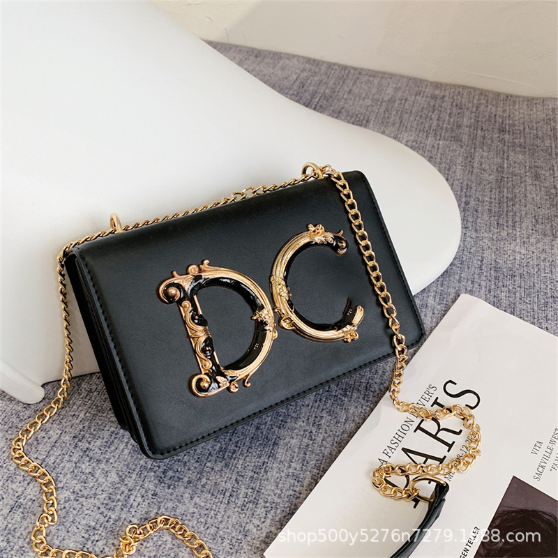 Fashionable trendy letter-print bag for women, cross-border 2026 new model, versatile European and American chain shoulder crossbody bag, small square bag