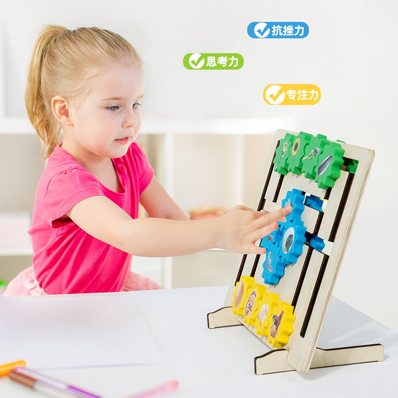 Juguetes educativos Montessori cuidadosamente seleccionados que simulan el ciclo de vida de los animales, con engranajes y partes móviles, para el desarrollo cognitivo y la ilustración educativa de los niños.