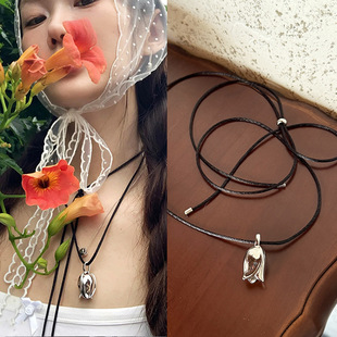Internet Celebrant Dream Garden Tulip Black Rope Necklace Niche Design Sense Various Wearing Long Woolen Chain for Women
