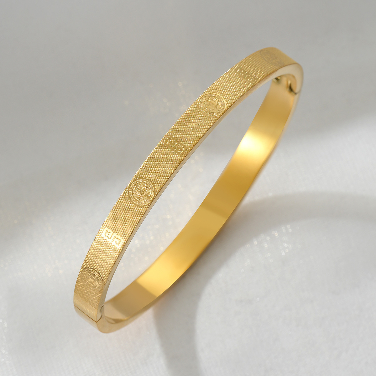 22g Weight Bangle Classification Titanium Steel Chain Material 1 Piece Quantity Holiday, Daily Occasion Titanium Steel Material Symbol Pattern Women's Gender Plating Design Retro Style Retro Symbol Titanium Steel Bangle In Bulk 2