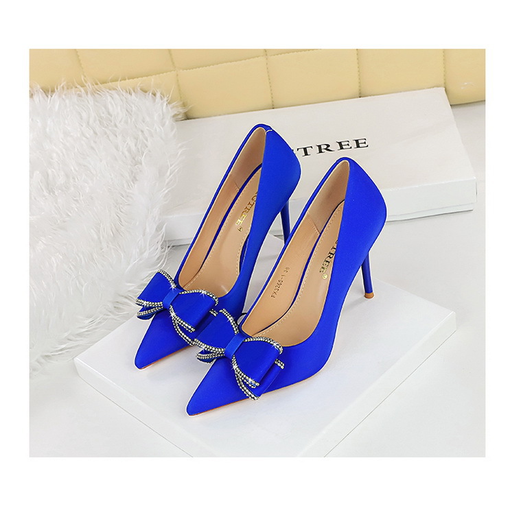 High Heels Stiletto High Heels Damenschuhe flacher Schnitt Pointe Strass Bogen Einzelschuh Damen_voghion.com