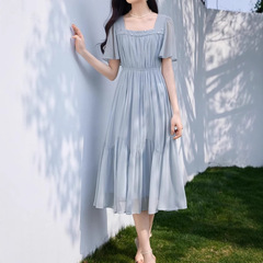 シフォンのワンピースの女性2025夏の新型の妖精のスカートのフランス式は腰の海辺のスカートのL85S20891を収めます。
