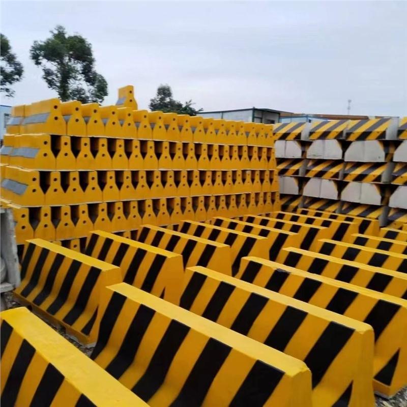 山东临沂水泥墩工地施障工防撞墩墩路市政二手隔离石程围挡水泥EX