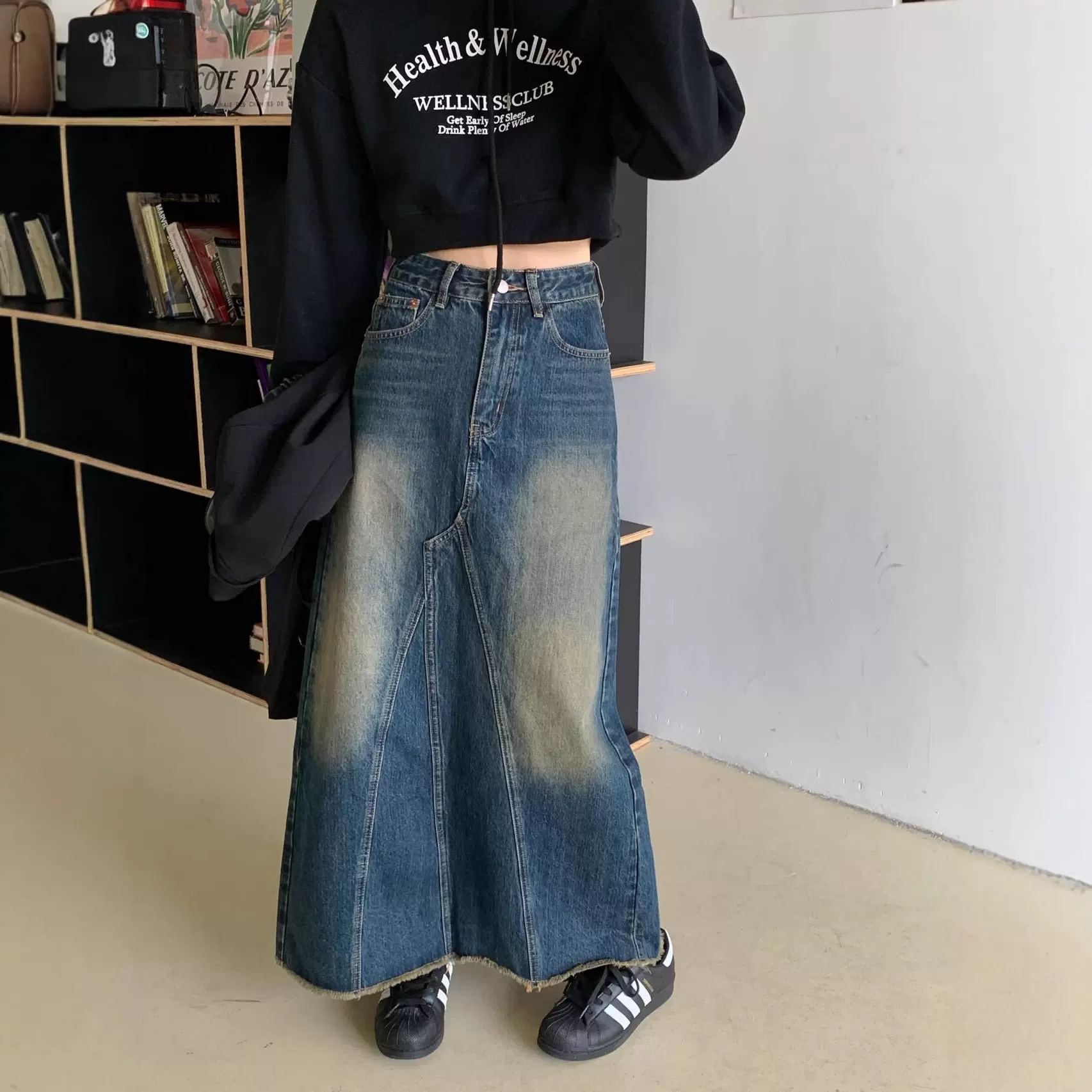 【秋上新】深蓝色牛仔半身裙设计感复古高腰毛边后开叉显瘦长半裙