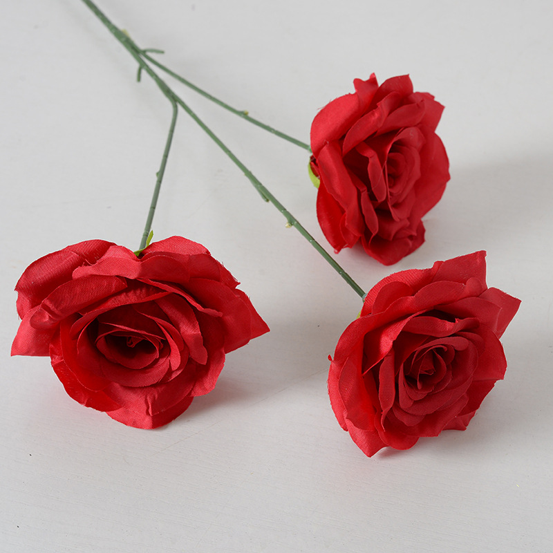 Flor de rosa de franela simulada flor falsa única flor artificial boda casa decoración del día de San Valentín sensación de alta calidad ramo de pared