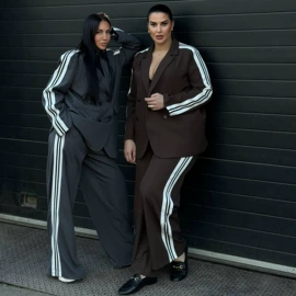 时尚休闲套装;女式卫衣;女式T恤