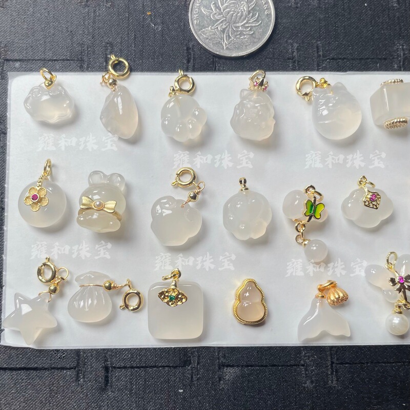 White agate chalcedony diy accessories small slide pendant Fox Ruyi square sugar fishtail gourd butterfly money bag Cat Claw