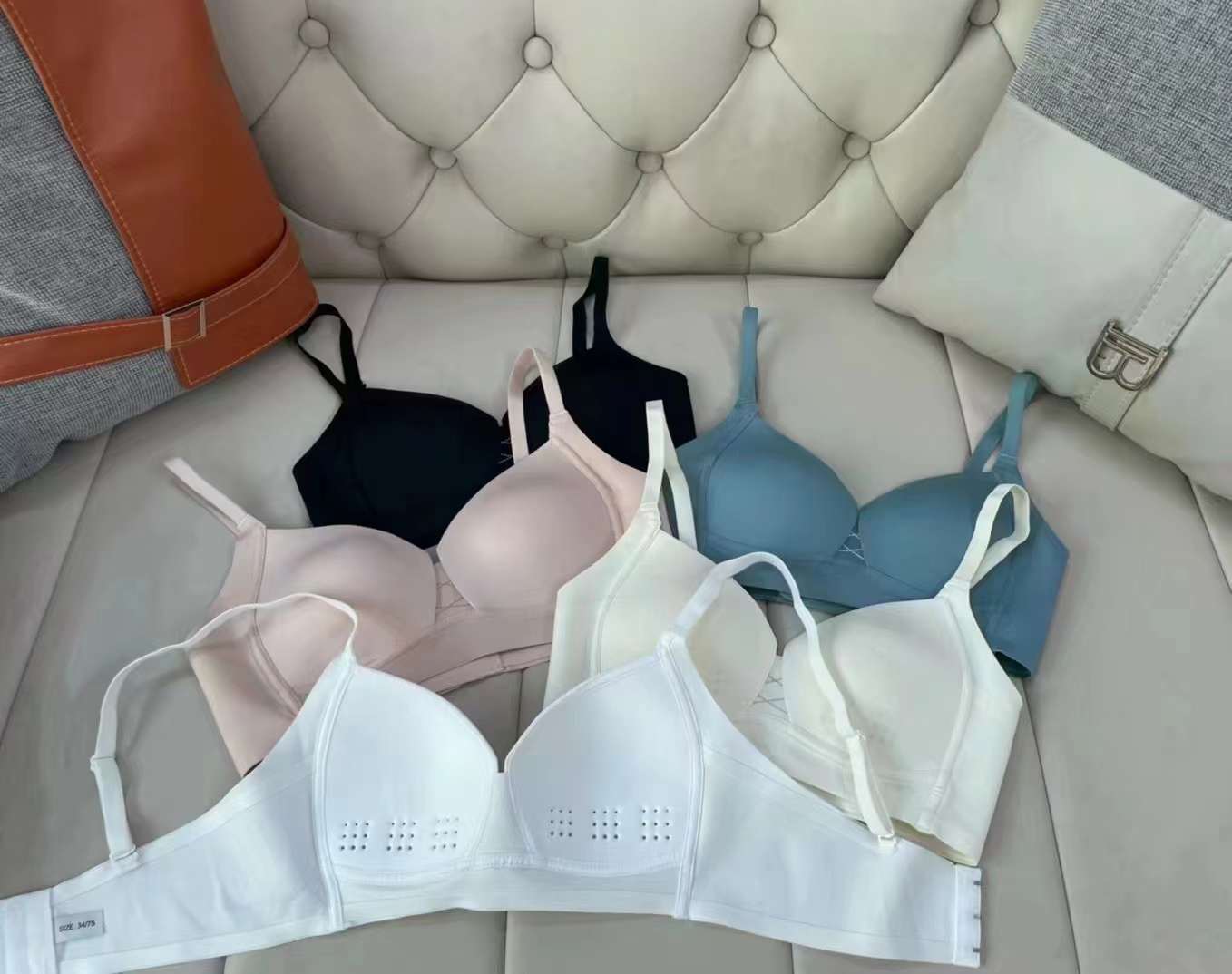 Nueva celebridad en línea Live Girl push up ropa interior tubo superior anti-exposición sin costuras Sujetador push up