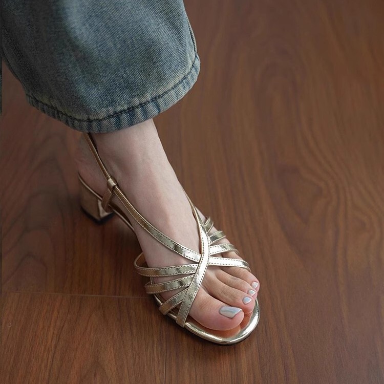(in Stock) Summer French Style Outer Wear Medium Heel Thin Strap Sandals for Women Square Toe Open Toe with Skirt Casual High Heels (in Stock) Summer French Style Outer Wear Medium Heel Thin Strap Sandals for Women Square Toe Open Toe with Skirt Casual High Heels