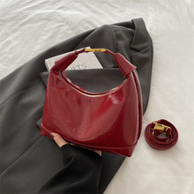 小众包包女式2025新款春夏时尚流行单肩包手提包斜挎饺子包批发