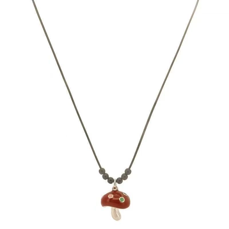 Autumn and Winter New Trendy Spray-Painted Red Heart Mushroom Drawstring Necklace for Women, Cute and Exquisite Niche Clavicle Chain