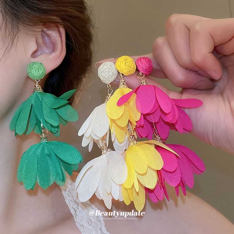 Pendientes de borla de flores de gasa de hierba de Lafite de moda Pendientes de estilo de vacaciones de personalidad de nicho Pendientes exagerados de lujo ligero