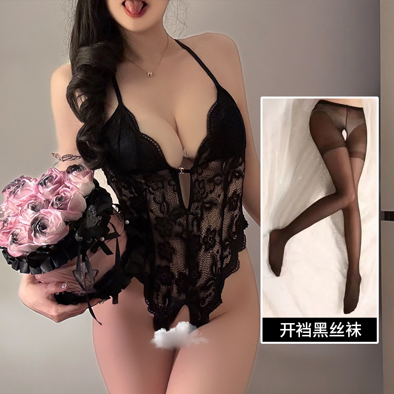 Ropa interior sexy seduce a su esposo, ropa interior clara y divertida, sexo de alto nivel, diversión al aire libre, exposición, entrenamiento, deseo puro, viento y cabello