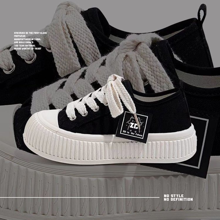 Zapatos de lona de suela gruesa para mujeres 2024 nuevos zapatos blancos transpirables con suela suave, zapatos de skate casuales ligeros para estudiantes en la moda