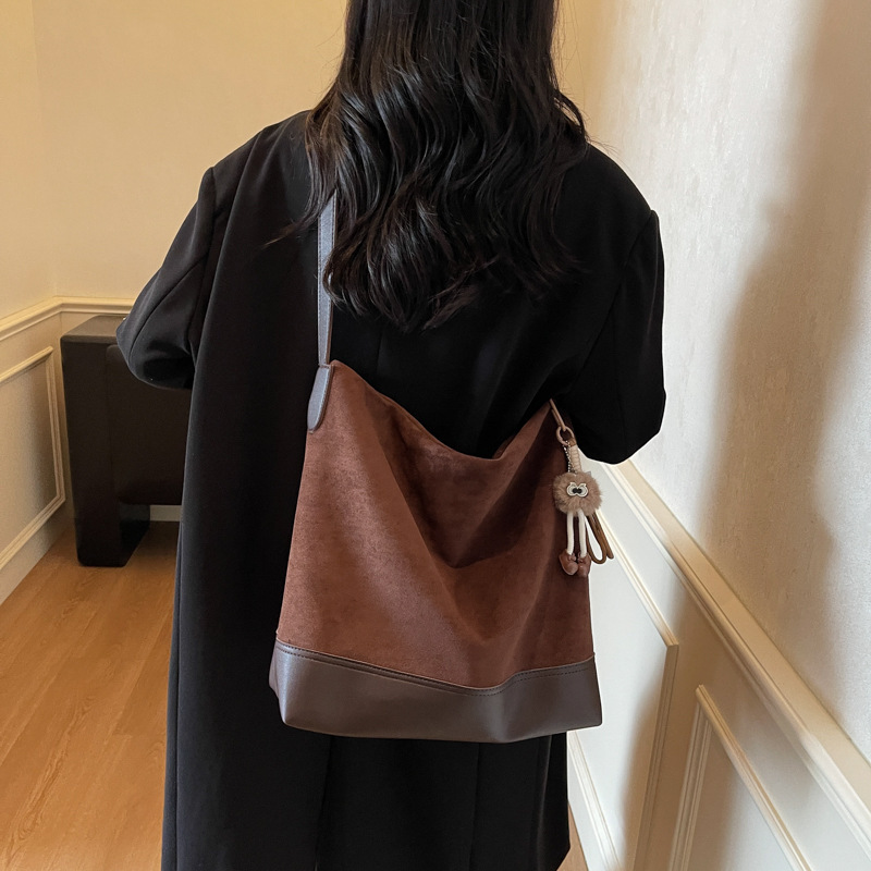 韩系松弛感麂皮绒水桶包秋冬美拉德复古单肩包跨境休闲百搭斜挎包|undefined