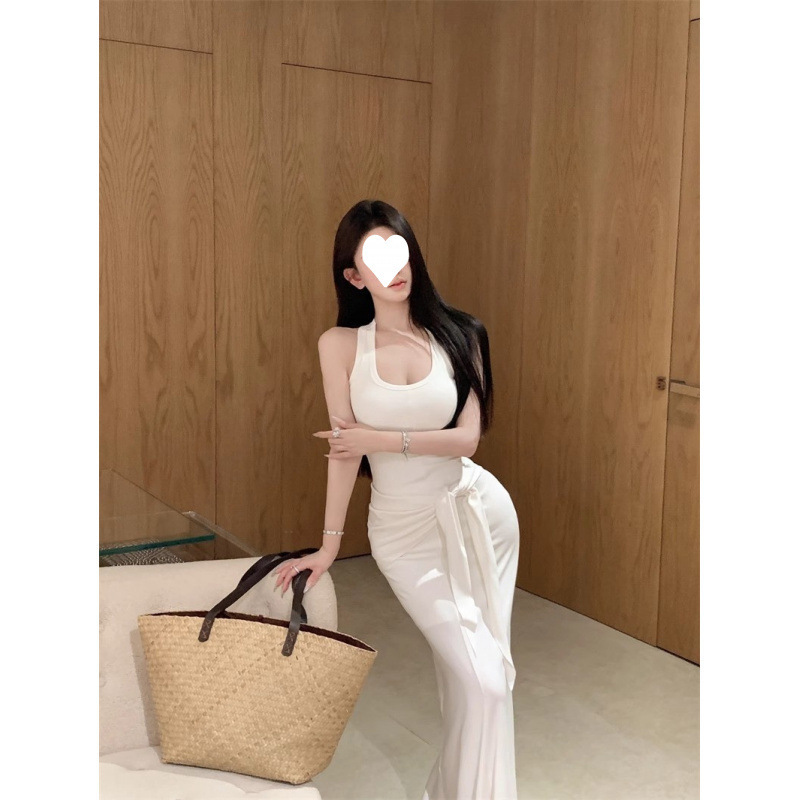 黒の U ネックノースリーブレーサーバックドレス女性の夏の新しい気質セクシーなウエスト痩身ヒップスカート|undefined