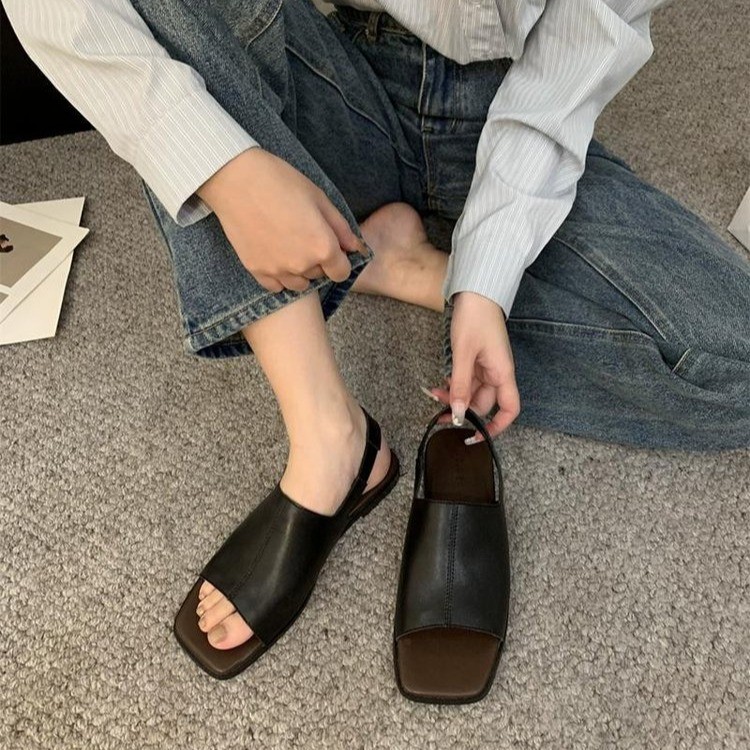 Fashionable retro casual sandals flat open toe
