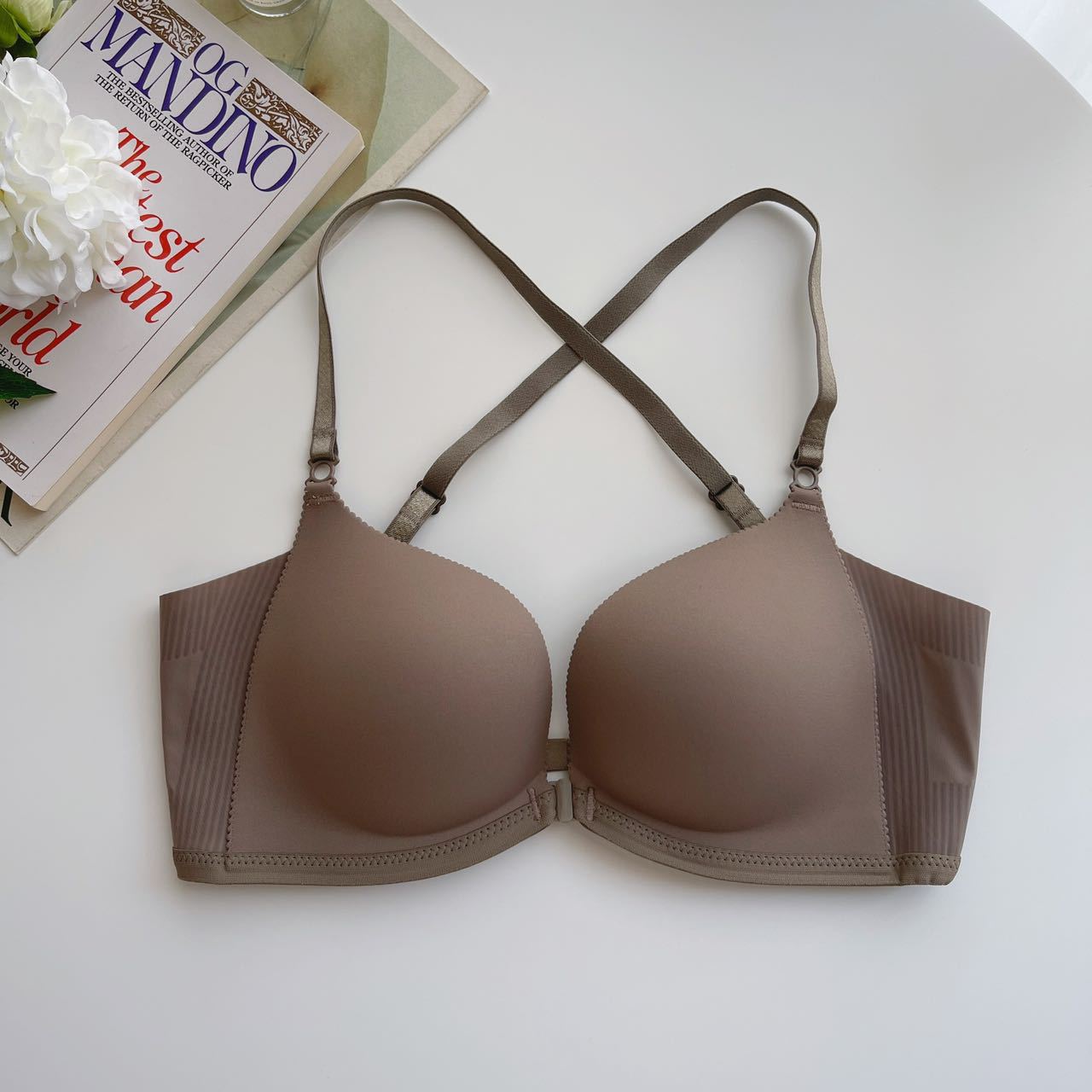 168 una hebilla para usar, realmente no hay rechazo, hebilla delantera ultrafina de 0,8 cm, sin anillo de acero, sin costuras, hermoso sujetador sin espalda