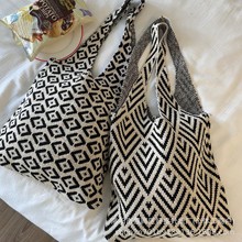 �߼���Ů�����R�y�l�y���eᘿ��μ���n��r��ͨ�ڰٴ�ë��������