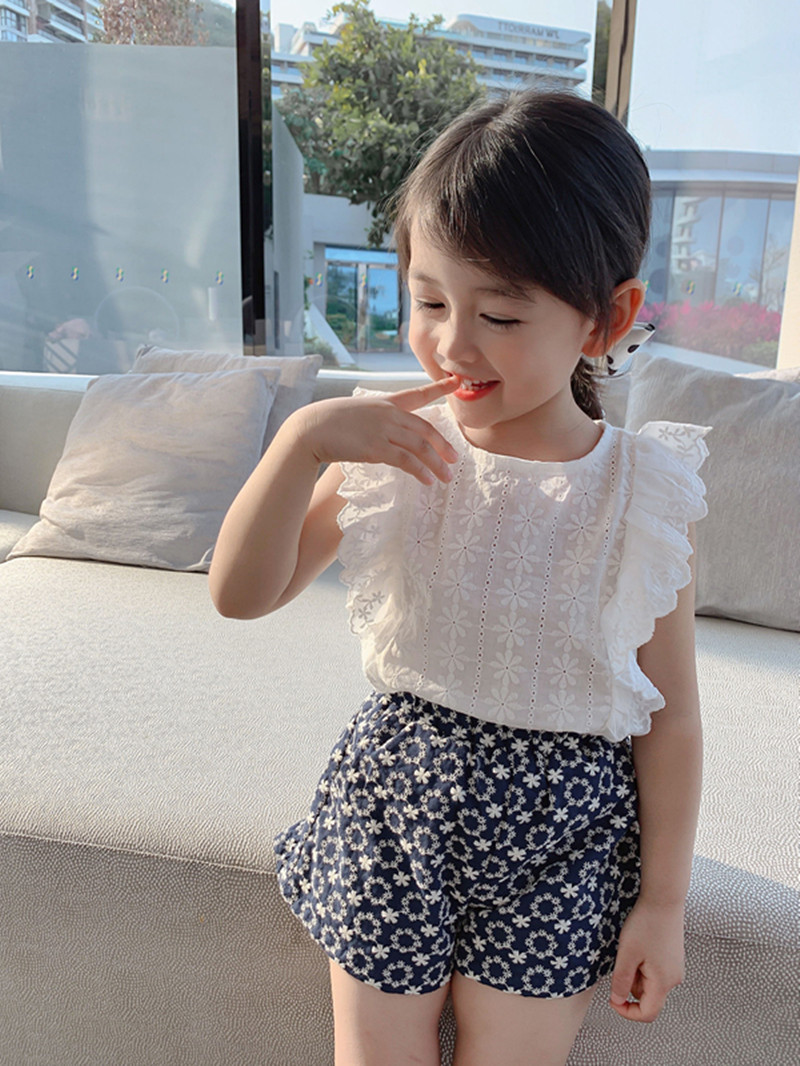 Girls&#39; suits 2021 summer new pattern Korean Edition fashion Female baby Sleeveless Flying sleeve jacket shorts Two piece set Foreign trade