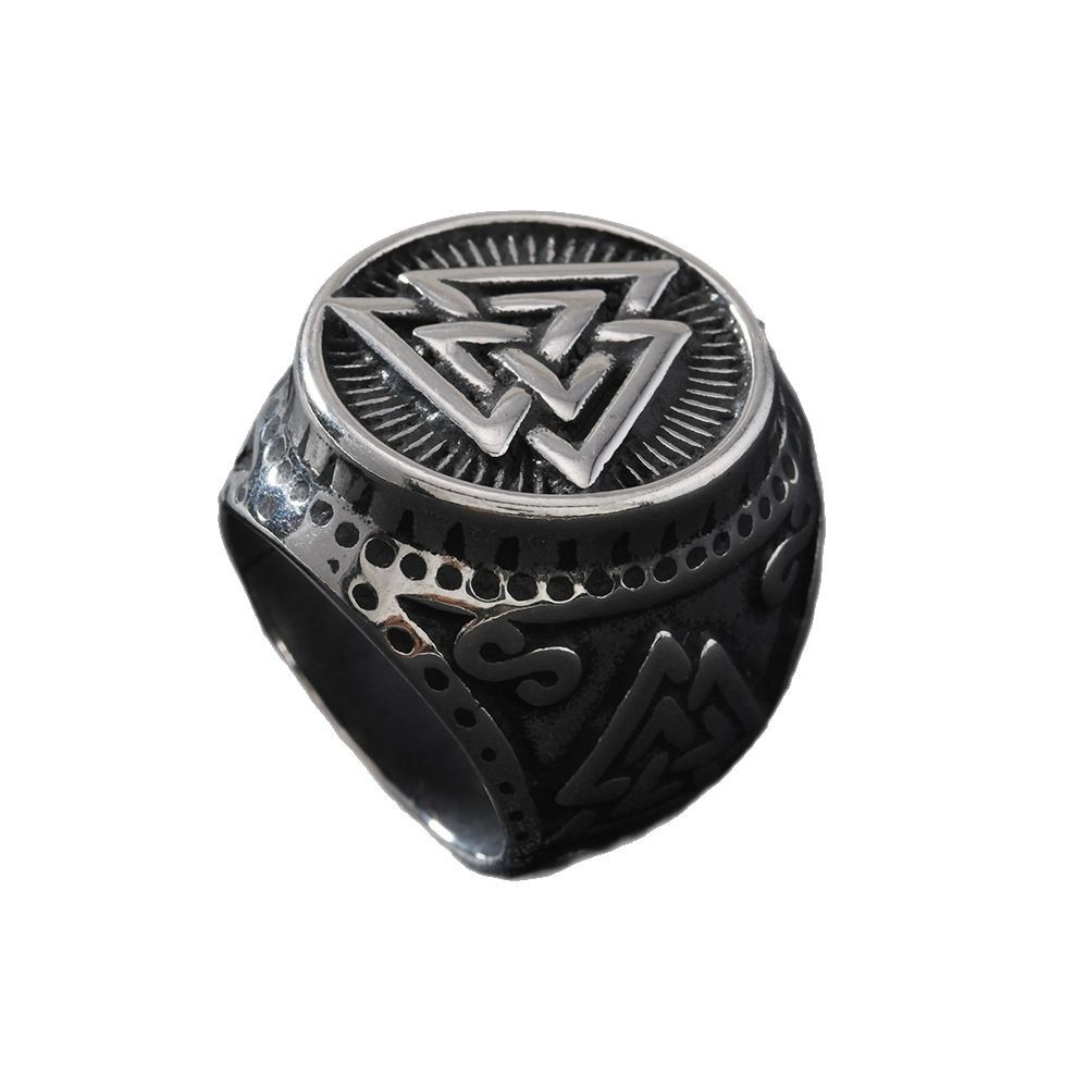 Anillo de hombre retro transfronterizo nórdico anillo triangular de fundición anillo de viento punk joyería de acero inoxidable al por mayor