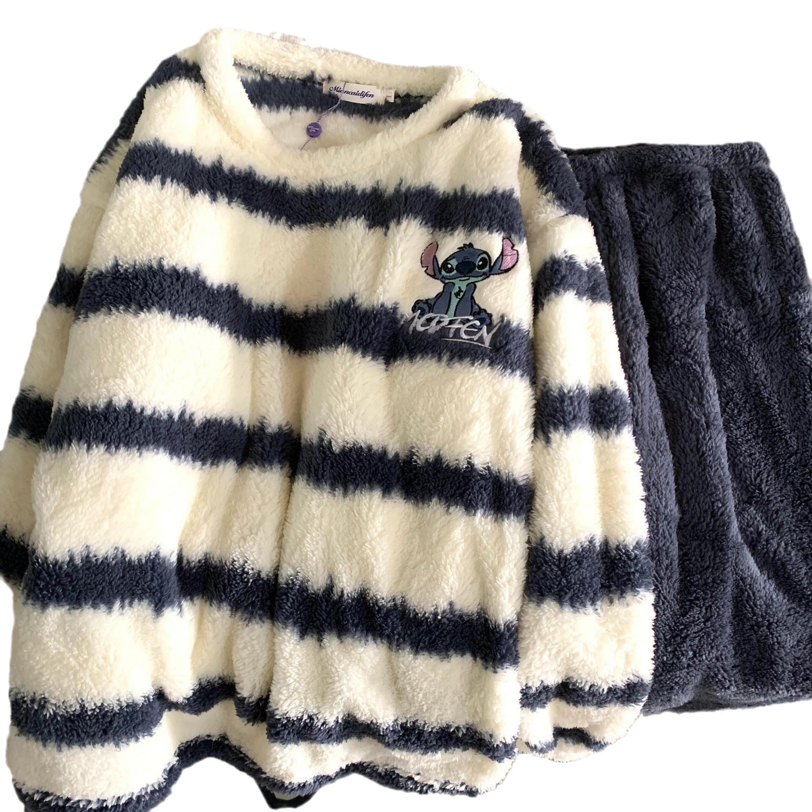 Fábrica al por mayor otoño y invierno nuevo estilo de rayas simple pijama de cuello redondo más terciopelo grueso coral terciopelo franela ropa doméstica