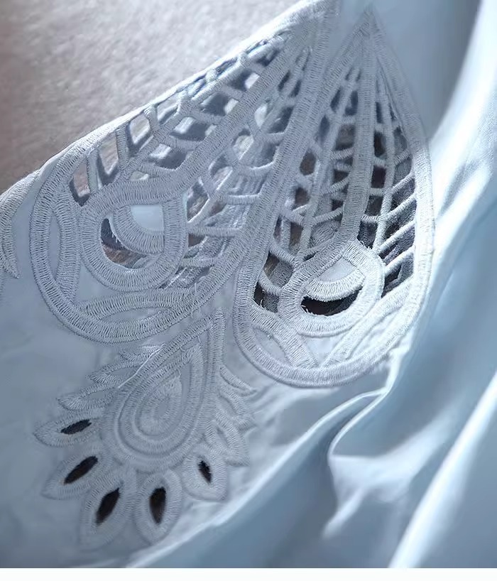 Áo sơ mi nữ cổ chữ V cotton tay lửng thiết kế khoét lỗ thanh lịch — Màu xanh lam nhạt chi tiết 10